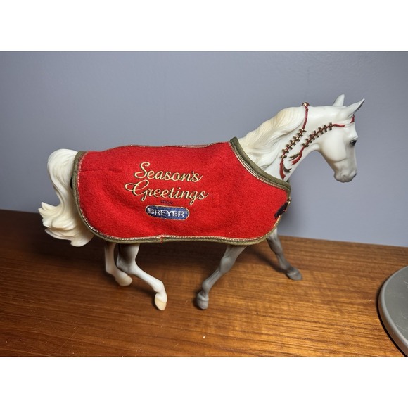 1998 Breyer Vintage Holiday Christmas Horse SNOWFLAKE Seasons Greetings - Picture 1 of 2